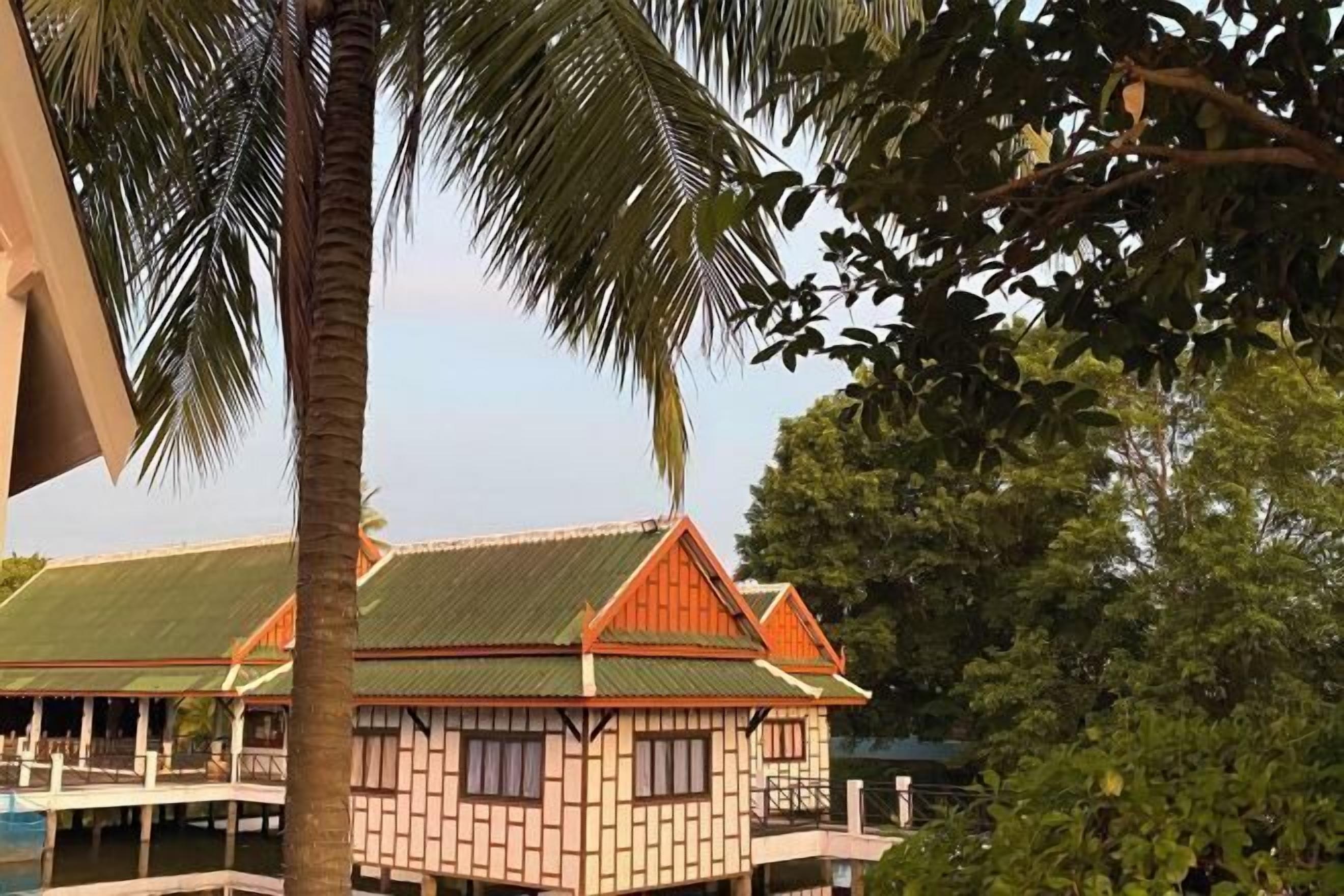 المنشأة من الخارج