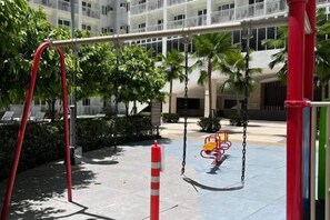Children's area - Coast Apartment (Pasay)