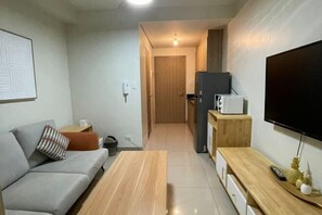 Room - Coast Apartment (Pasay)