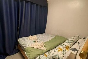 Room - Coast Apartment (Pasay)