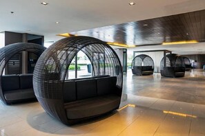 Lobby lounge - Coast Apartment (Pasay)