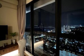 Room - Sky High : Stunning Penang Bridge & City Views 3BR (George Town)