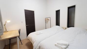 Family Villa, 3 Bedrooms, Balcony, City View | Hypo-allergenic bedding, desk, laptop workspace, blackout drapes