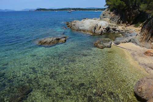 Appartement  `les pieds dans l`eau` WIFI CLIM