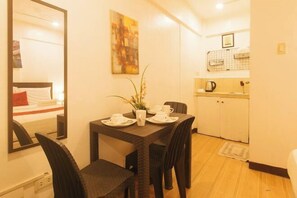 Room - RedDoorz @ City Stay Inns Marilao (Marilao)