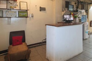 Unclassified image, 2 of 13, button - RedDoorz @ City Stay Inns Marilao (Marilao)