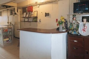 Unclassified image, 3 of 13, button - RedDoorz @ City Stay Inns Marilao (Marilao)