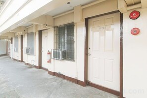 Unclassified image, 4 of 13, button - RedDoorz @ City Stay Inns Marilao (Marilao)