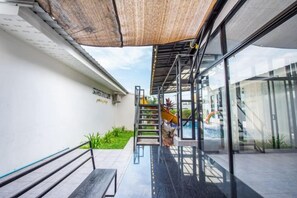 Unclassified image, 5 of 18, button - Sunshine Life Pattaya Poolvilla (Bang Lamung)