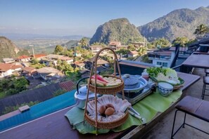 Restaurant - Oasis Phamee (Mae Sai)