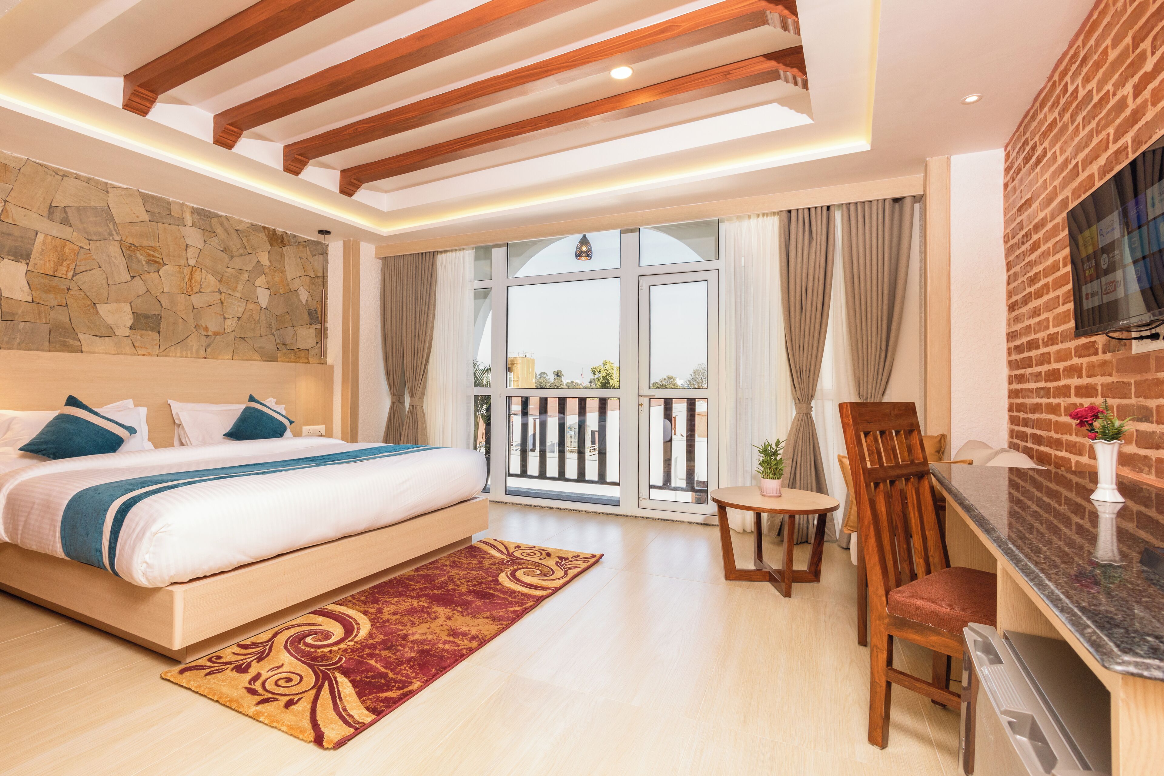 Deluxe Double Room | In-room safe, desk, laptop workspace, soundproofing