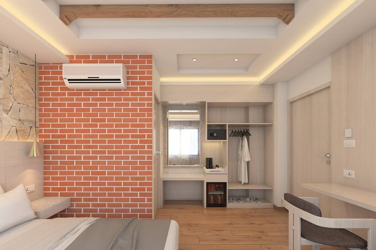 Caja de seguridad en la habitación y escritorio