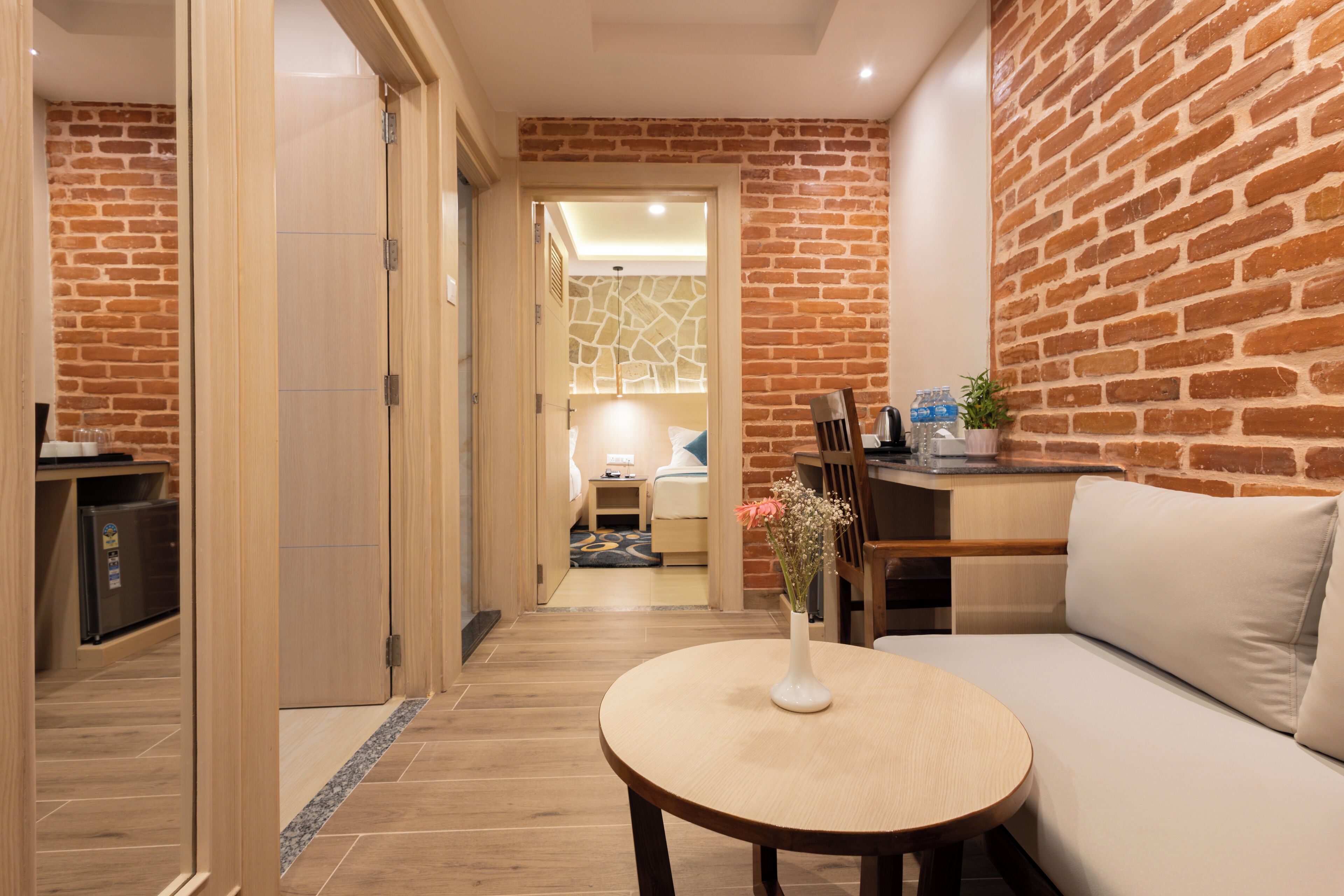 Family Studio Suite | In-room safe, desk, laptop workspace, soundproofing