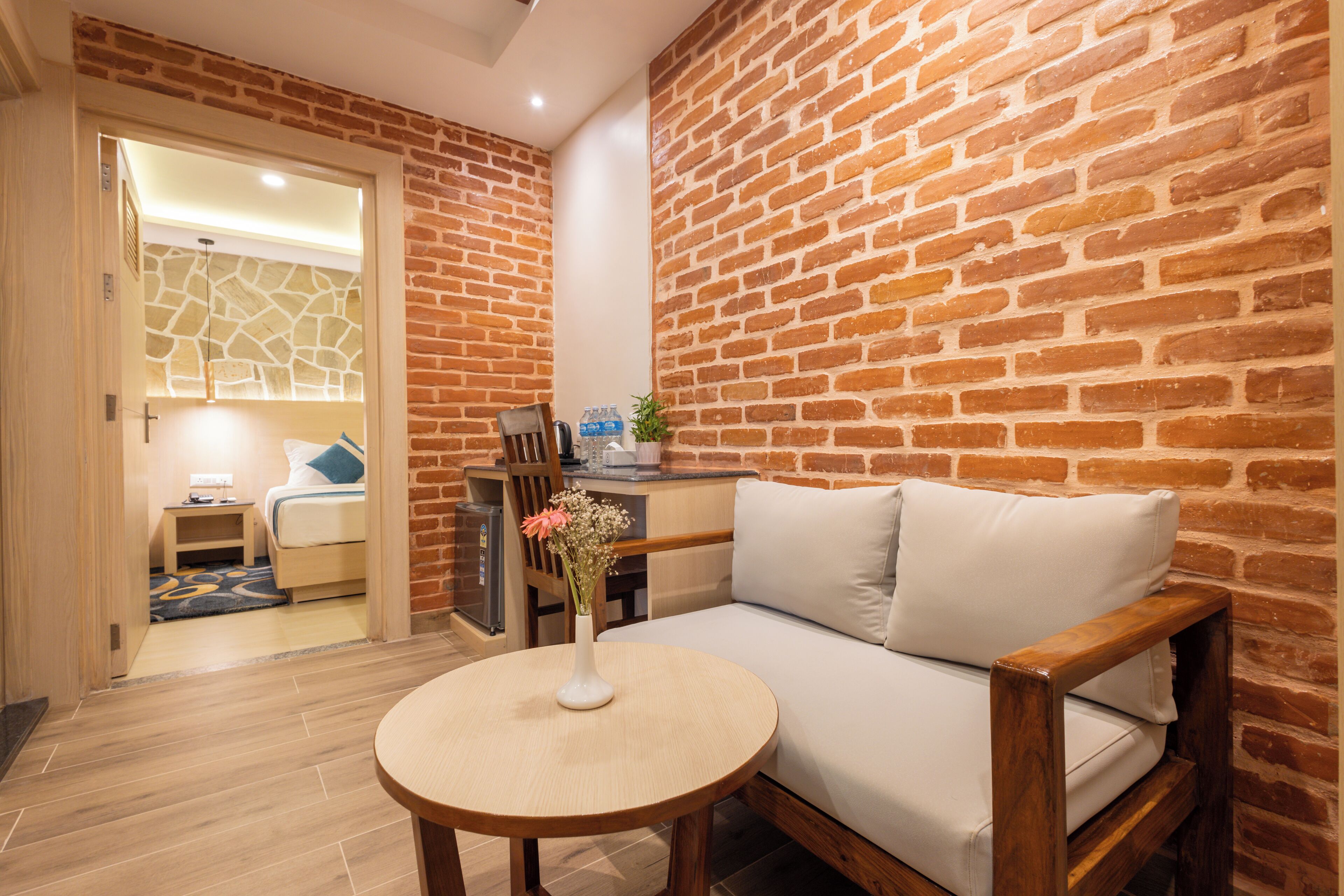 Family Studio Suite | In-room safe, desk, laptop workspace, soundproofing