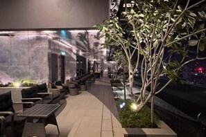 Outdoor pool - Infinity Pool KL View Axon Residence Bukit Bintang by Iconique (Kuala Lumpur)