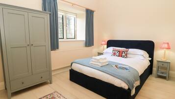 1 habitación, decoración personalizada y muebles diferentes