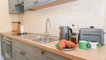 Kochgeschirr/Geschirr/Besteck