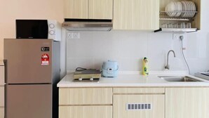 Private kitchen - Brand New Desaru Pengerang Sebana Cove Resort 15px (Pengerang)