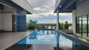 Kolam renang outdoor