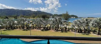 Rustic One Bedroom Unit for 4Pax by Jomy Management