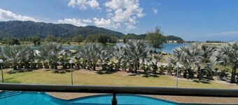 Rustic One Bedroom Unit for 4Pax by Jomy Management