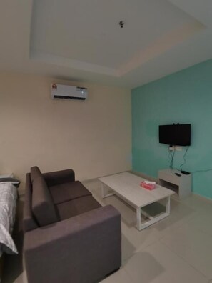 Soundproofing, iron/ironing board - Rustic One Bedroom Unit for 4Pax by Jomy Management (Manjung)