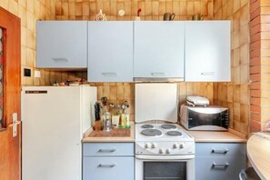 Room - 100 m² Apartment in the Diplomatic Area of Belgrade, Serbia (Belgrade)