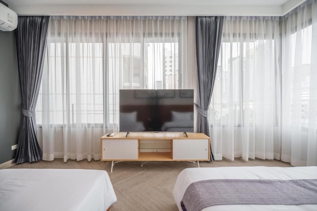 ตู้นิรภัยในห้องพัก, โต๊ะทำงาน, พื้นที่ทำงานแบบใช้แล็ปท็อป, Wi-Fi ฟรี