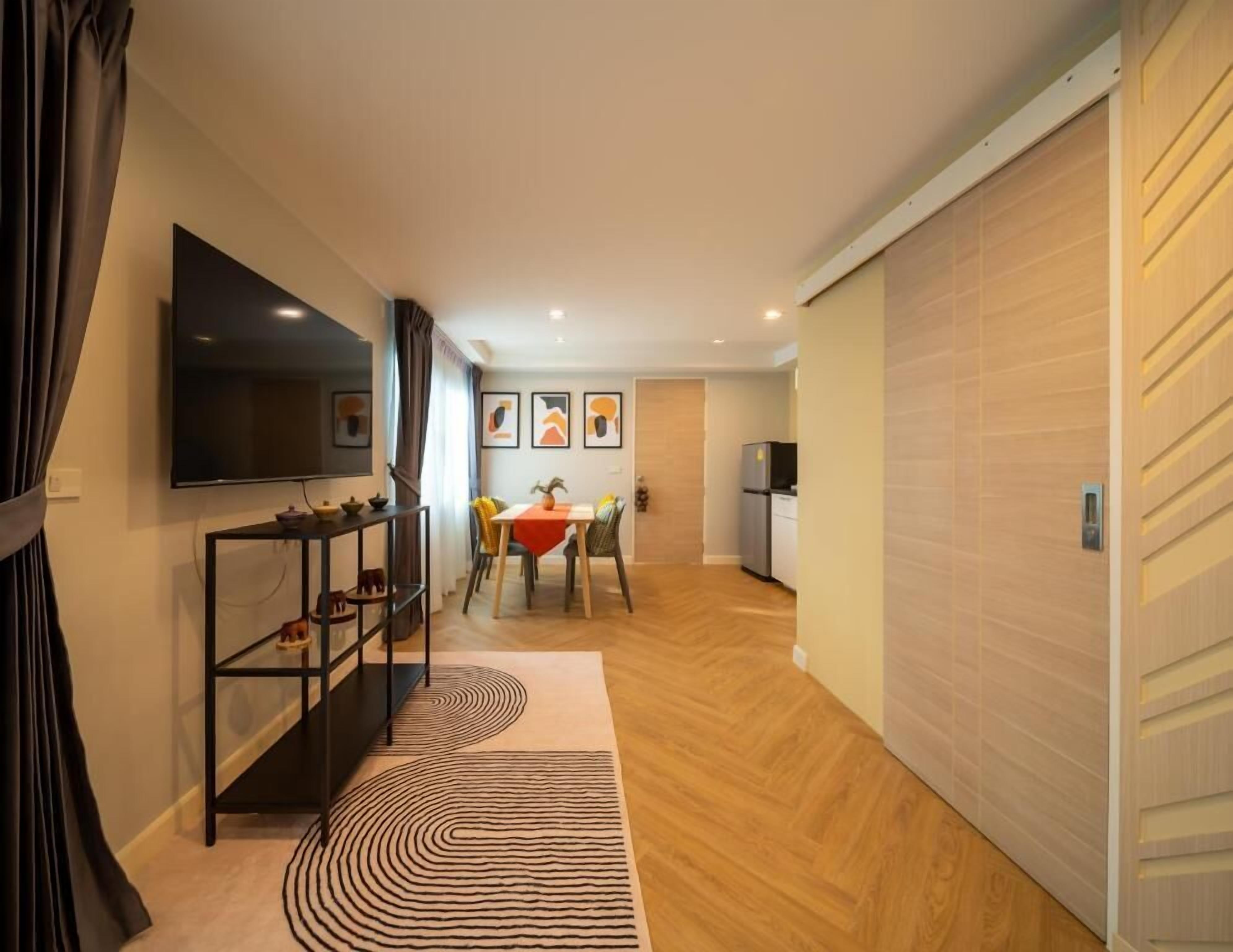 One-Bedroom Apartment with Balcony | Interior