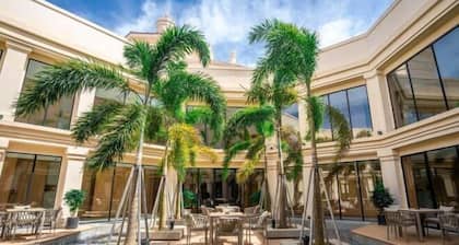 LongBay Century hotel