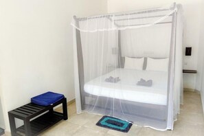 Cribs/infant beds - Pearl Island Beach Hotel (Hikkaduwa)