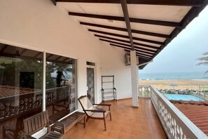 Cribs/infant beds - Pearl Island Beach Hotel (Hikkaduwa)