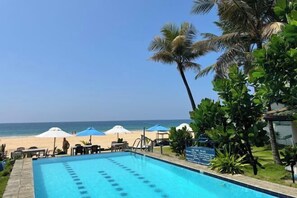 Pool - Pearl Island Beach Hotel (Hikkaduwa)