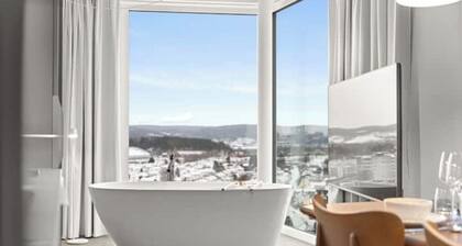 Spa-Studio with Stunning Views & Private Bathtub