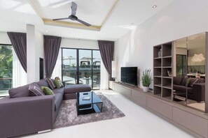 Room - Deluxe pool suite 160 sq.m. (Phuket)