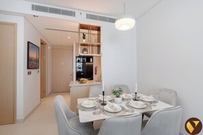 Iron/ironing board, free WiFi - Vogue Downtown Vida Res near BurjKhalifa (Dubai)
