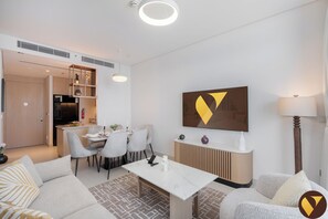 Departamento de lujo, balcón, vista a la alberca | Tabla de planchar con plancha y wifi gratis 