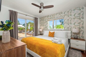 4 bedrooms, desk, iron/ironing board, travel crib