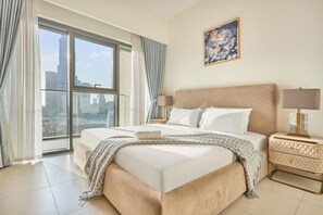 Desk, iron/ironing board, WiFi, bed sheets