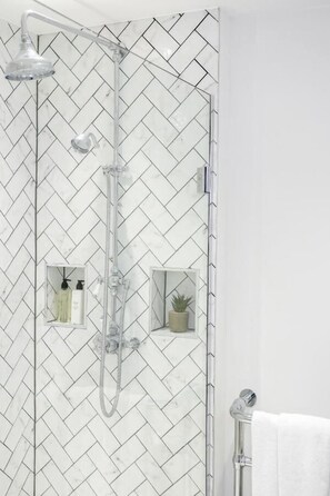 Bathroom - Kula London - Fitzrovia Newman St (London)