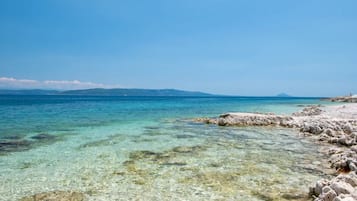 Beach nearby, sun loungers