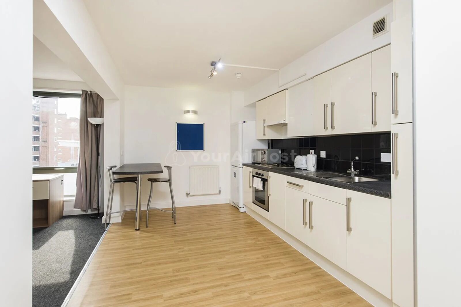 Superior Studio, Non Smoking | Private kitchen | Toaster