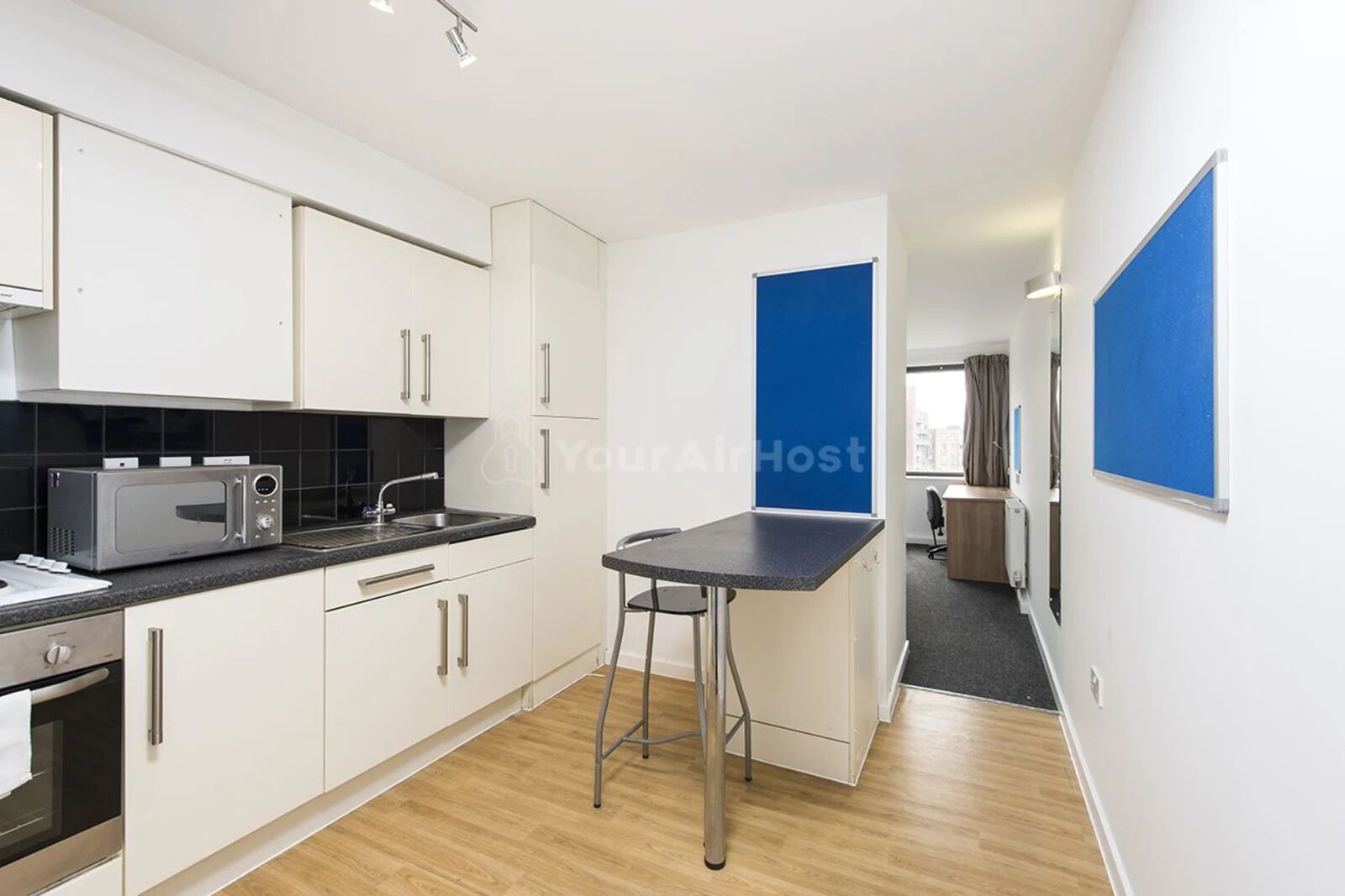 Standard Studio, Non Smoking | Private kitchen