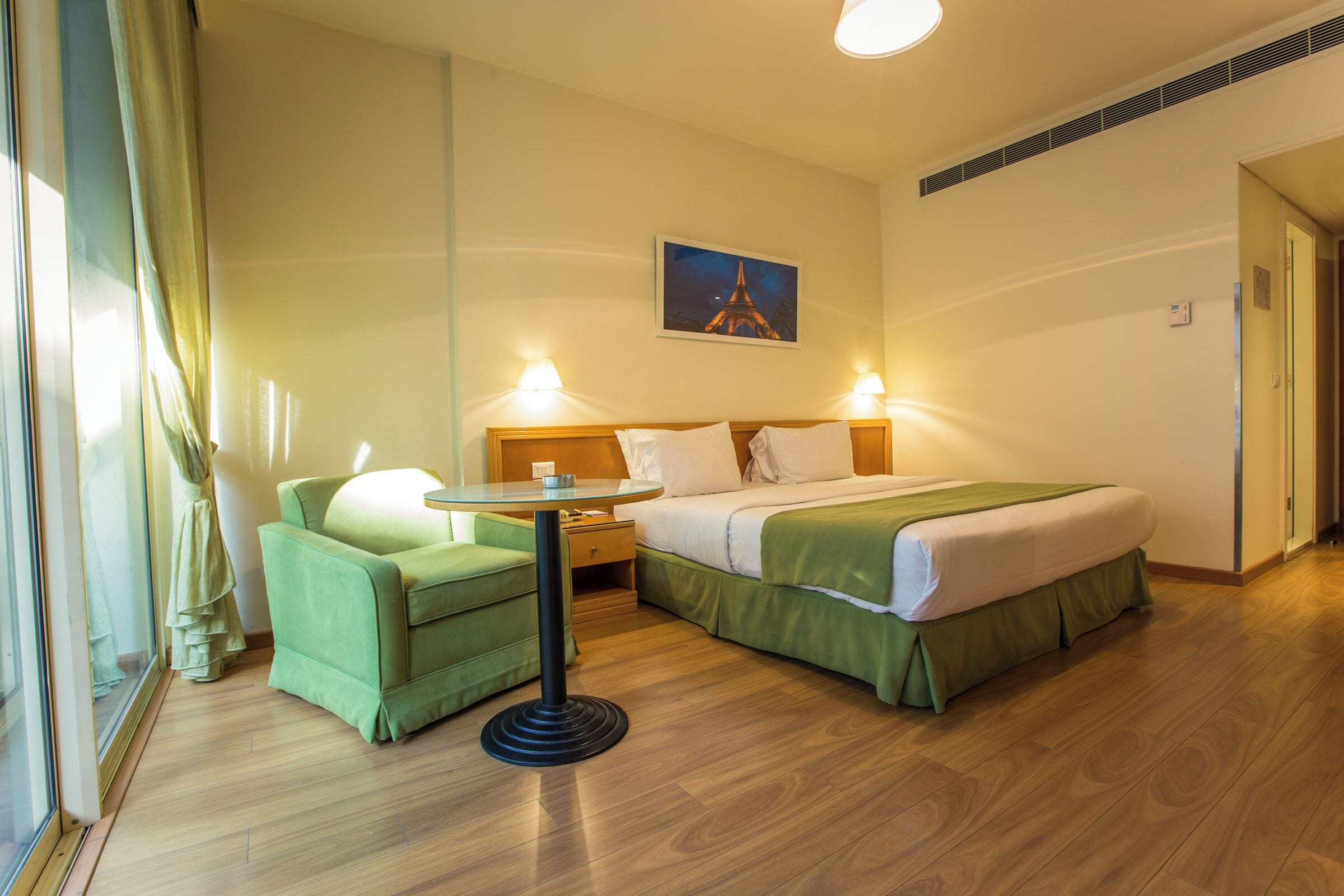 클래식 더블룸, 발코니 | 객실 내 금고, 방음 설비, 다리미/다리미판, 무료 WiFi