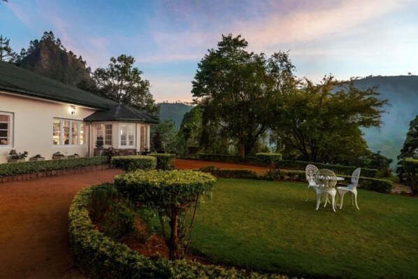 Garden - Highgrove Estate By Ishq (Nuwara Eliya District)