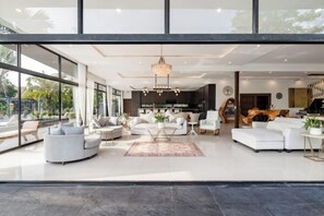 Interior - Huge Pool Villa with Private Lake 3+1BR/10 Guests (Pattaya)