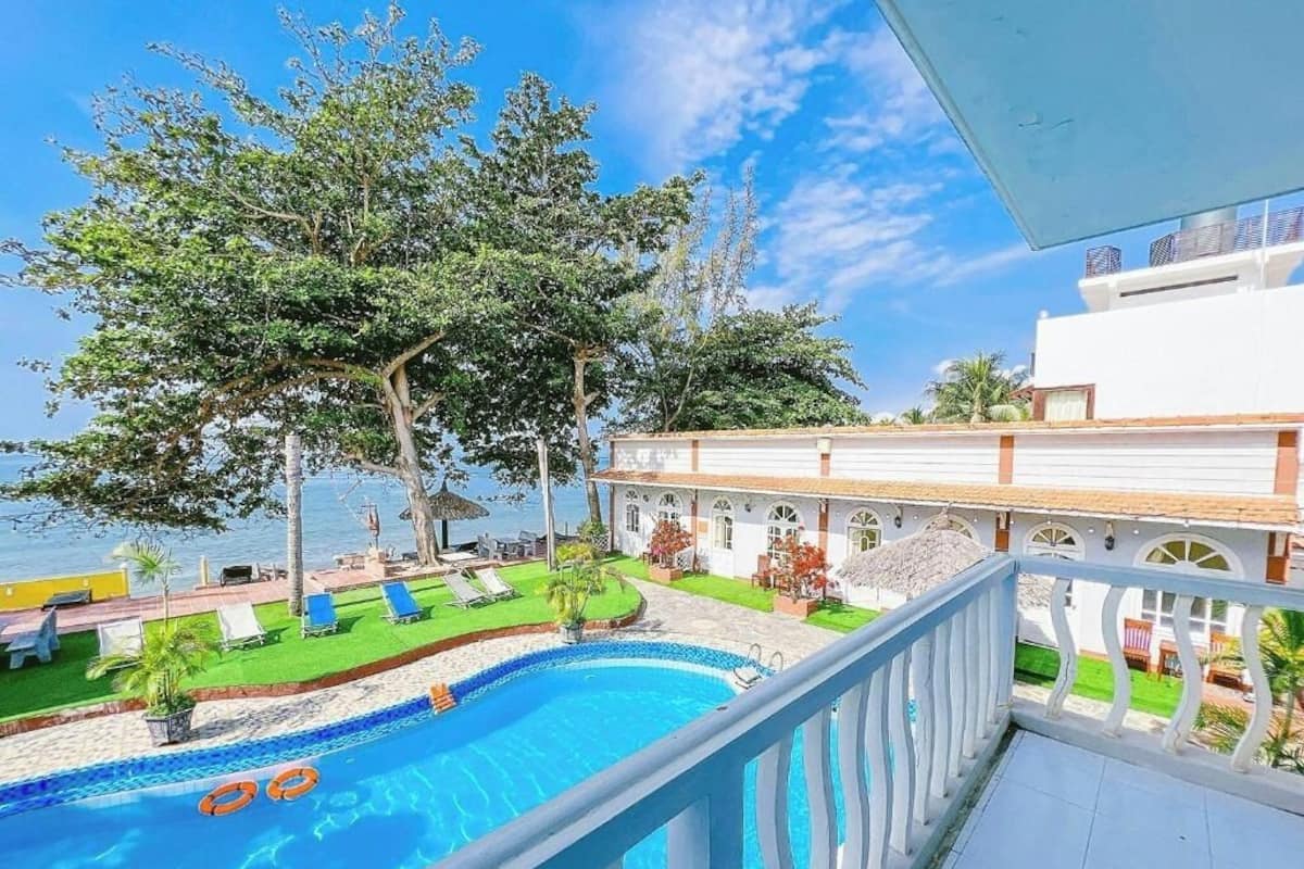 Double Room, Pool View