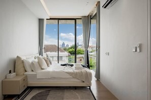 Unclassified image, 4 of 39, button - Xman Xinggong 6 +1 Bed 5 Bath Pool Villa Privacy and Freedom Coexist (Bangkok)