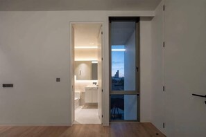 Unclassified image, 3 of 39, button - Xman Xinggong 6 +1 Bed 5 Bath Pool Villa Privacy and Freedom Coexist (Bangkok)
