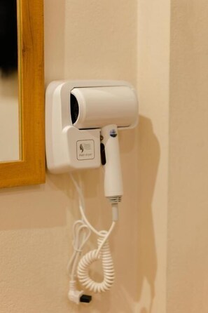 Bathroom amenities